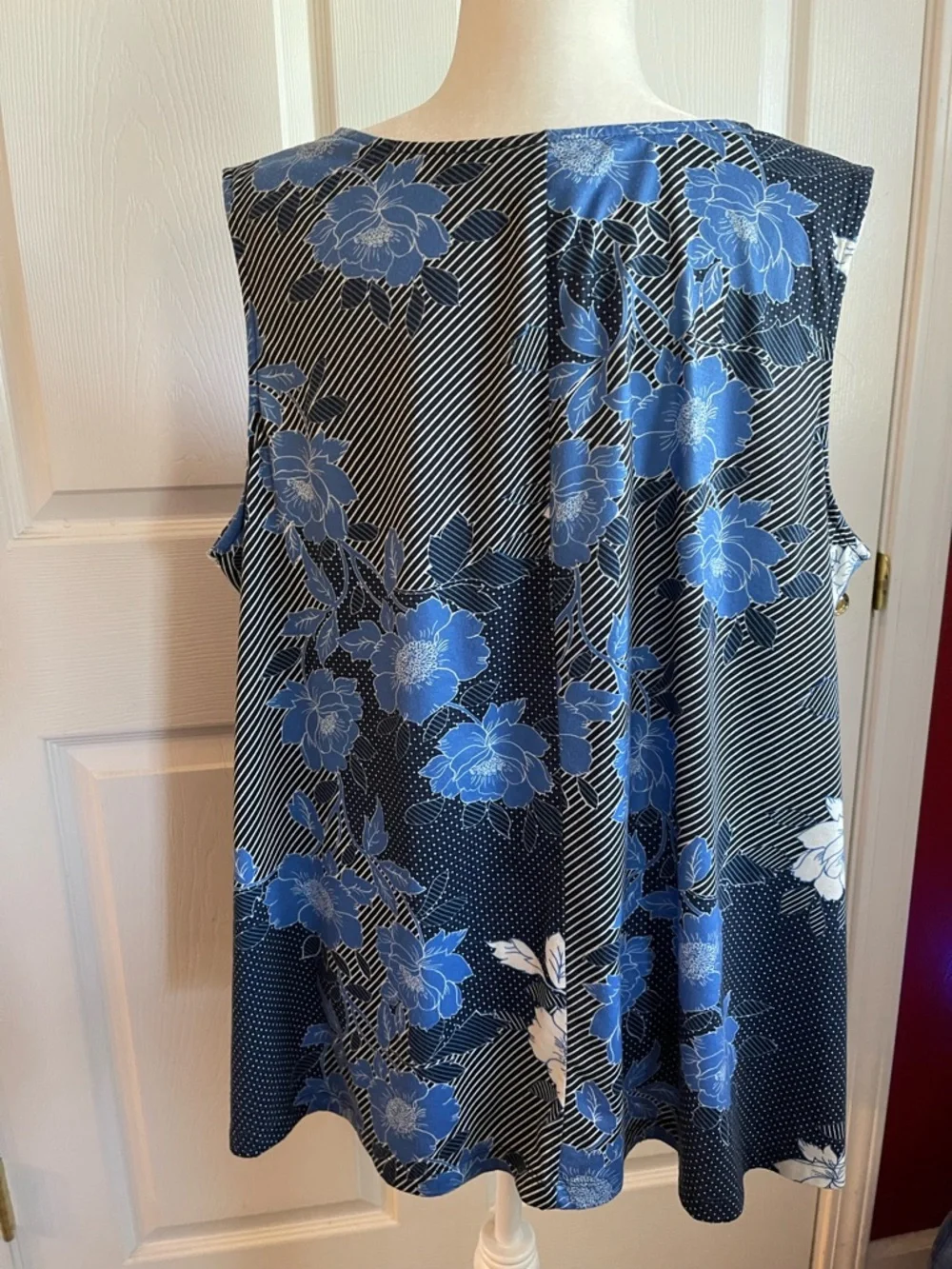 Catherines Navy Floral Print Sleeveless Blouse with Blue and White Flowers - Picture 6 of 8